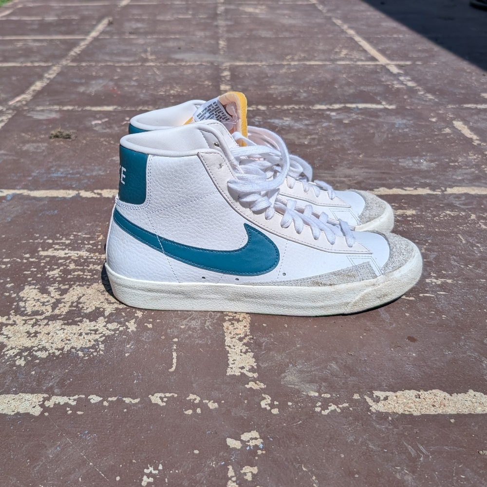 Nike White and Teal High-Top Sneakers - Picture 2 of 6